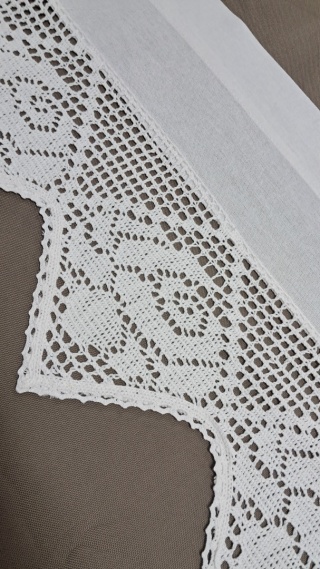 GOTOWA ZAZDROSTKA 30 X 150 CM BIAŁA NATURALNA BOHO KORONKA