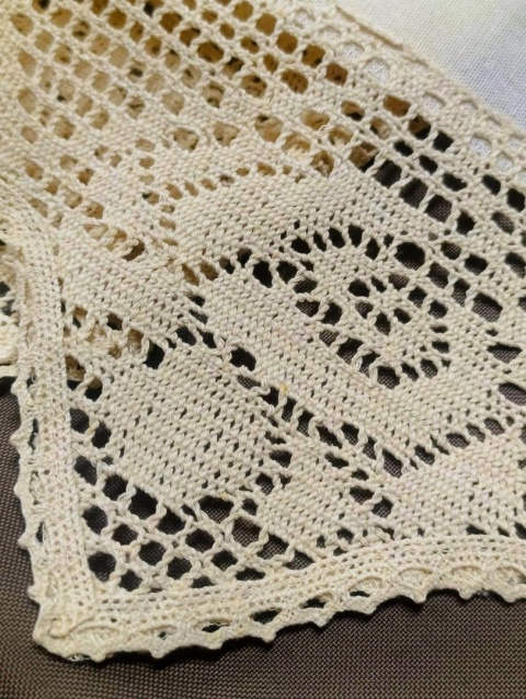 GOTOWA ZAZDROSTKA 50 X 100 CM BEŻOWA