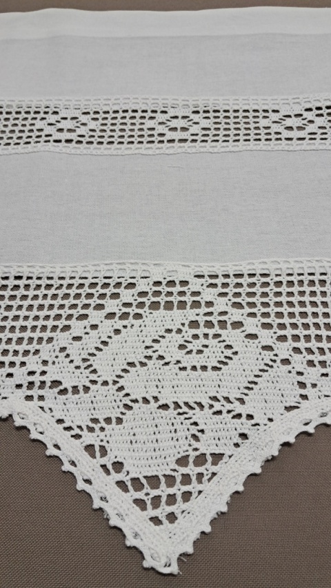 GOTOWA ZAZDROSTKA 70 X 100 CM BIAŁA NATURALNA BOHO KORONKA