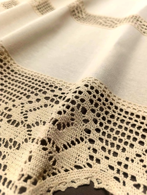 GOTOWA ZAZDROSTKA 70 X 150 CM BEŻOWA NATURALNA BOHO KORONKA