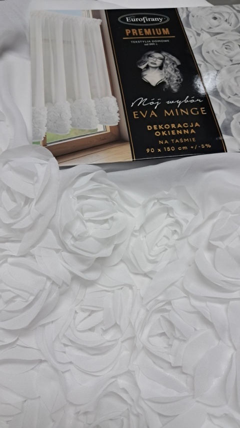 FIRANA RÓŻE 3D ROSES NA METRY WYSOKOŚĆ 300 CM (3 PASY RÓŻ SZYFON)