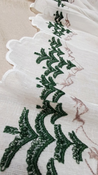 ZAZDROSTKA ZIELONE CHOINKI WYSOKOŚĆ 40 CM