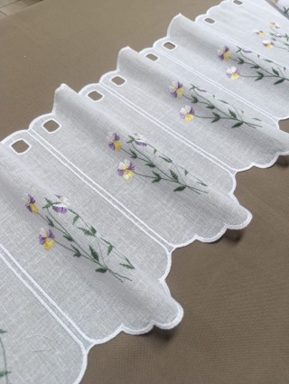 ZAZDROSTKA HAFTOWANE BRATKI WYSOKOŚĆ 30 CM