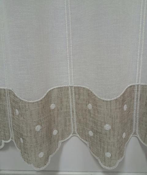 ZAZDROSTKA Z BEŻOWYM WYKOŃCZENIEM W KROPKI WYSOKOŚC 90 CM