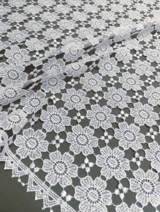 GIPIURA OBRUSOWA NA METRY KOLOR BIAŁY SZEROKOŚC 150 CM