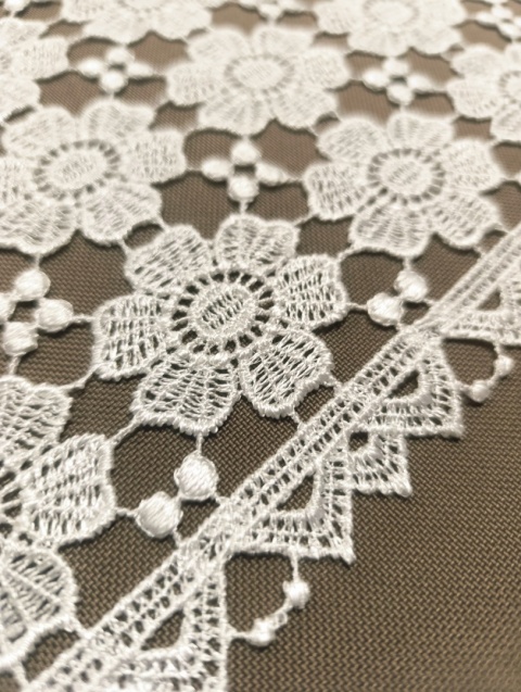 GIPIURA OBRUSOWA NA METRY KOLOR ECRU SZEROKOŚĆ 150 CM