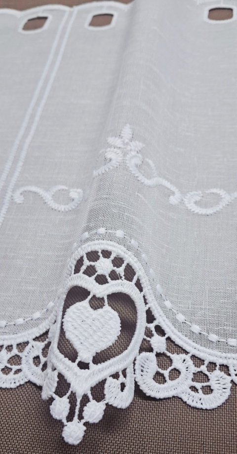 ZAZDROSTKA BATYST PANELOWA WYKOŃCZONA SERCEM Z GIPIURY WYSOKOSĆ 30 CMCM