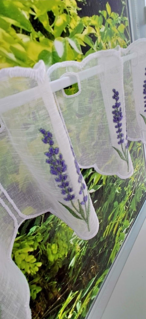 ZAZDROSTKA HAFTOWANA GAŁĄZKA LAWENDY 17 CM