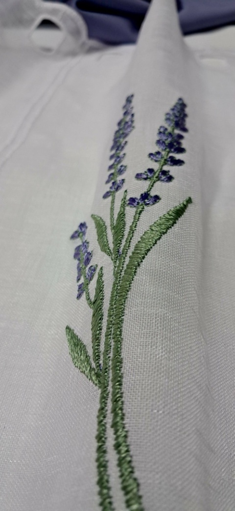 ZAZDROSTKA HAFTOWANA GAŁĄZKA LAWENDY 40 CM