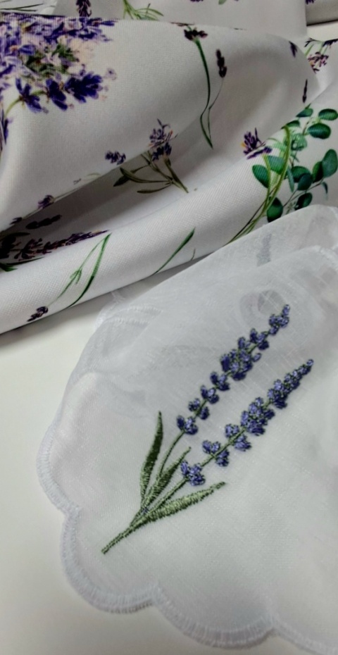 ZAZDROSTKA HAFTOWANA GAŁĄZKA LAWENDY 90 CM