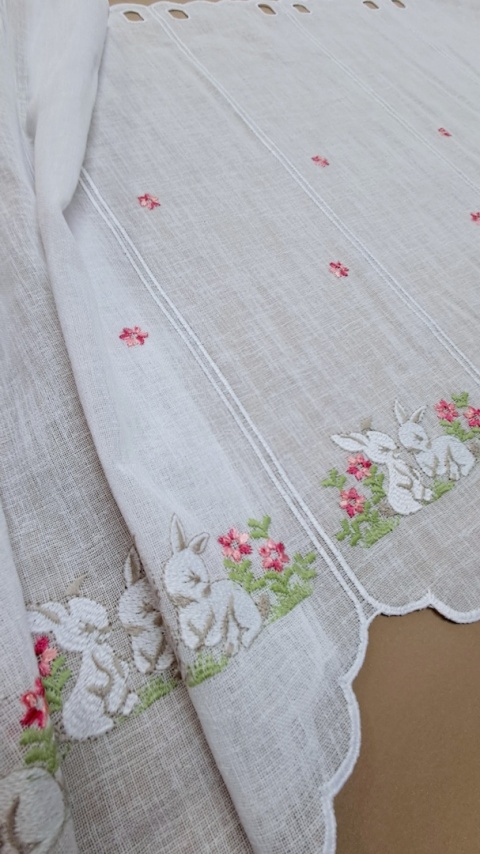 ZAZDROSTKA PANELOWA ZAJĄCZKI WYSOKOŚĆ 60 CM