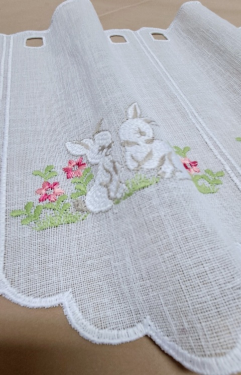 ZAZDROSTKA PANELOWA ZAJĄCZKI WYSOKOŚĆ 60 CM