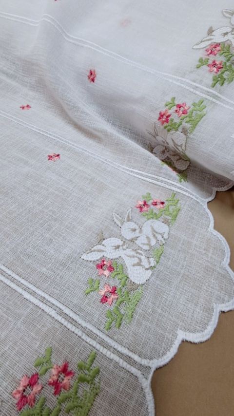 ZAZDROSTKA PANELOWA ZAJĄCZKI WYSOKOŚĆ 60 CM