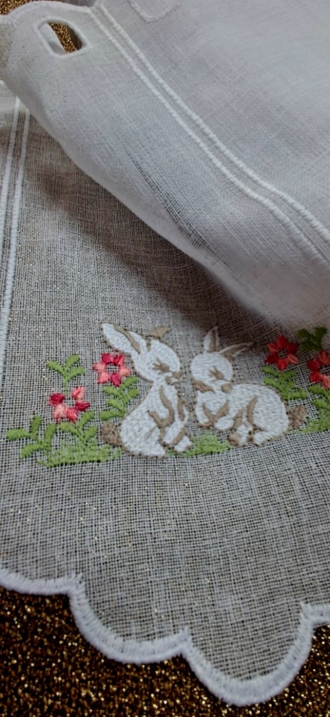 ZAZDROSTKA PANELOWA ZAJĄCZKI WYSOKOŚĆ 60 CM